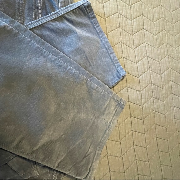 Men’s Mountain Khakis classic fit cords 38x34, medium gray, gussetted crotch - Picture 7 of 16